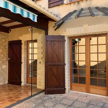 Holiday home Lovely House In Quiet Hamlet On Banks Of The Lot Saint-Martin-Labouval